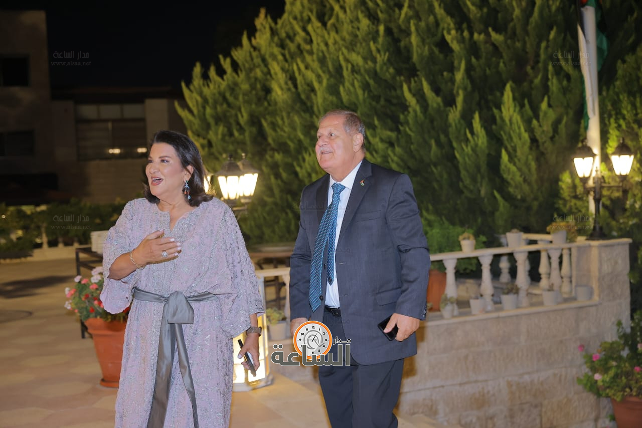 Madar Al-Saa Images 0.39177618130007674