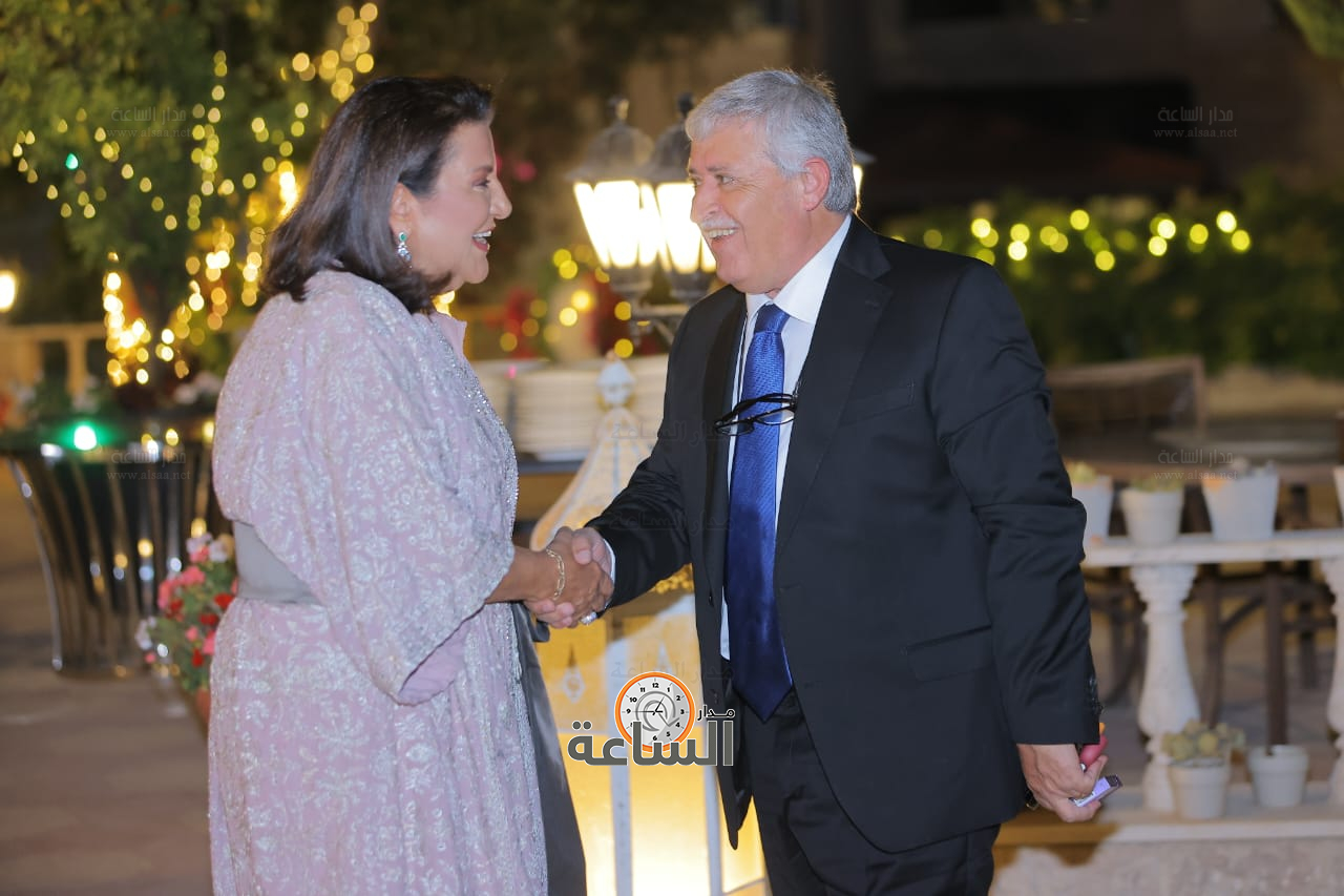 Madar Al-Saa Images 0.4607369127054637