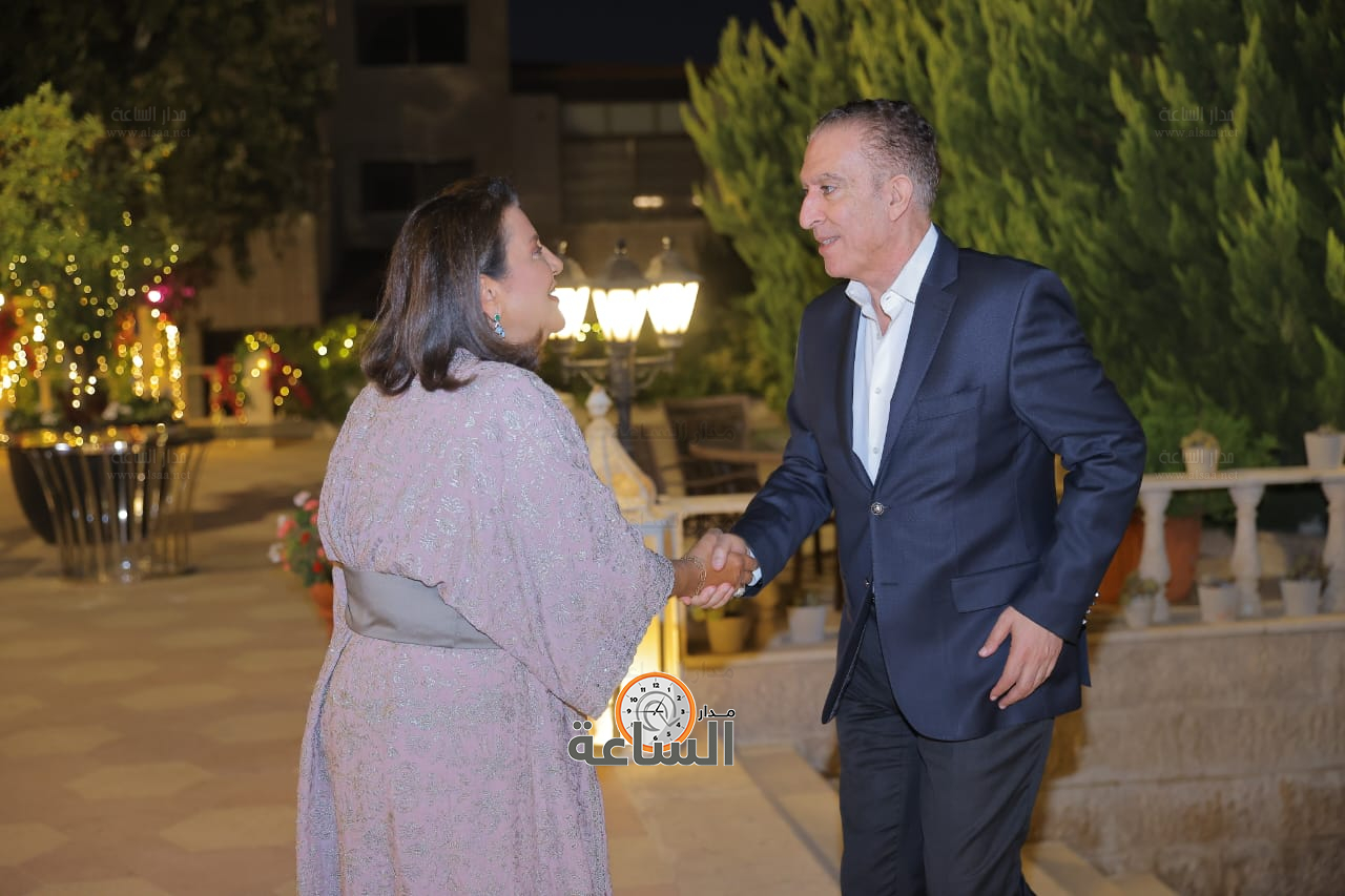 Madar Al-Saa Images 0.37085529526525296