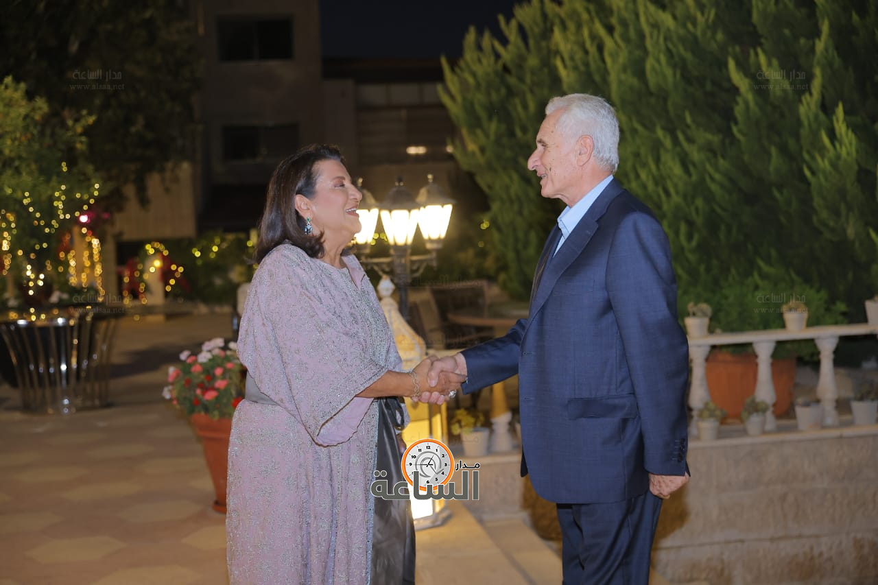 Madar Al-Saa Images 0.4996713830375821