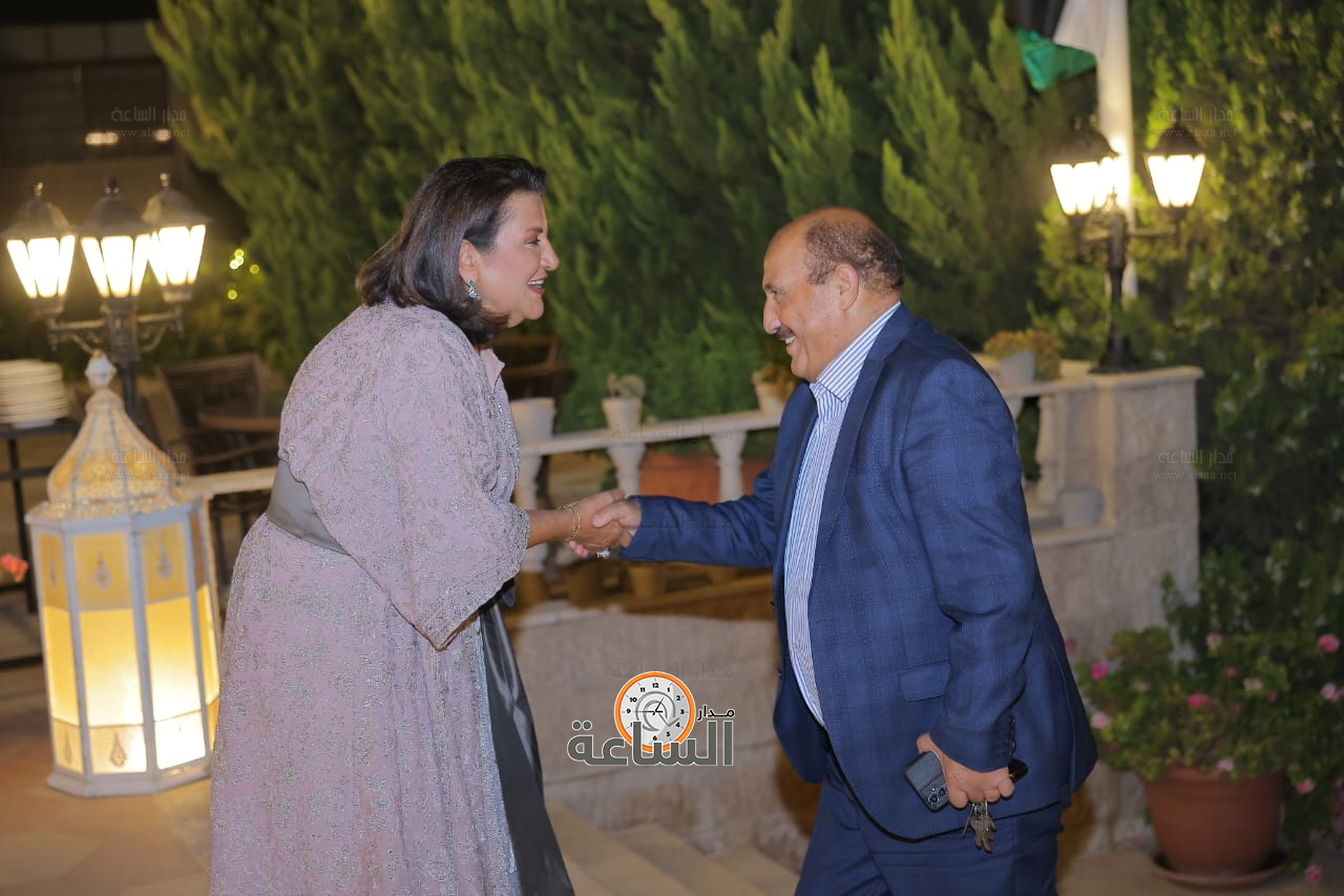 Madar Al-Saa Images 0.7080423330634914