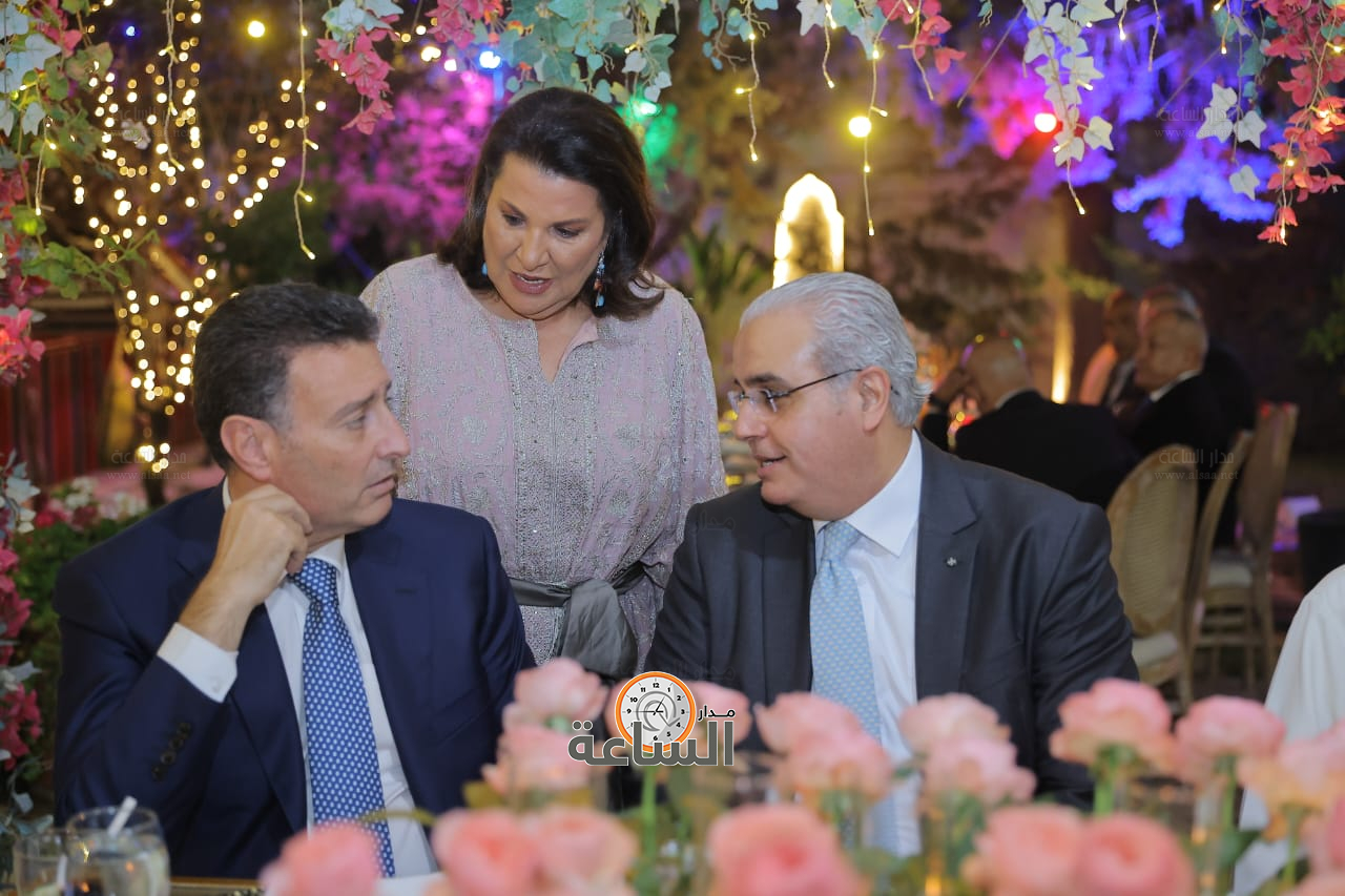 Madar Al-Saa Images 0.49047318185293465