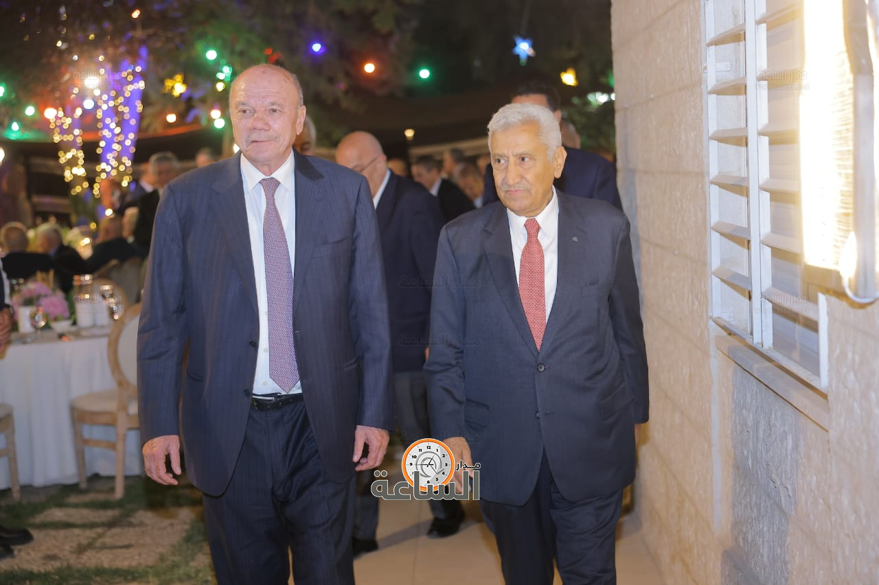 Madar Al-Saa Images 0.8209043176889521