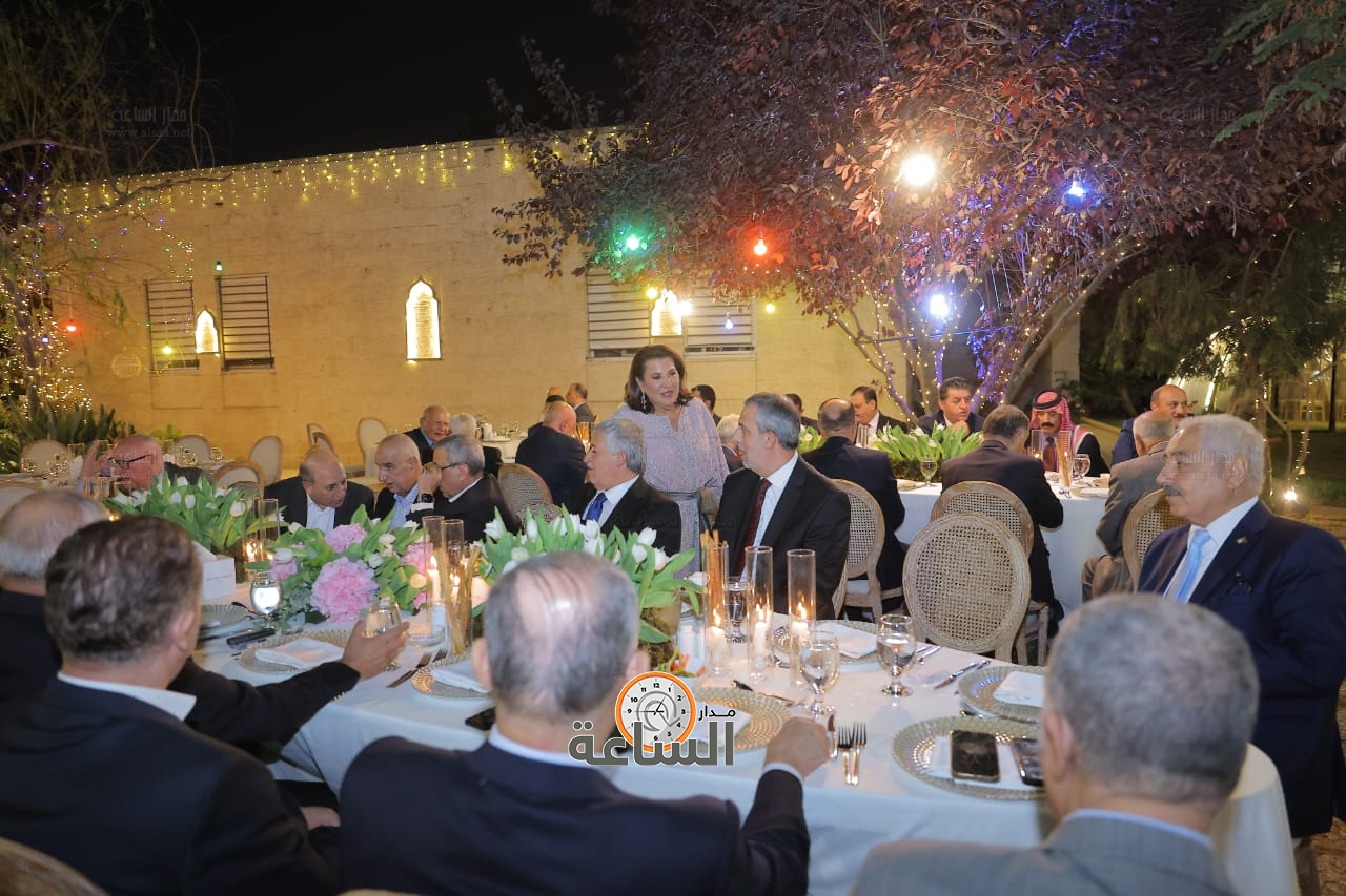 Madar Al-Saa Images 0.24702394656585214