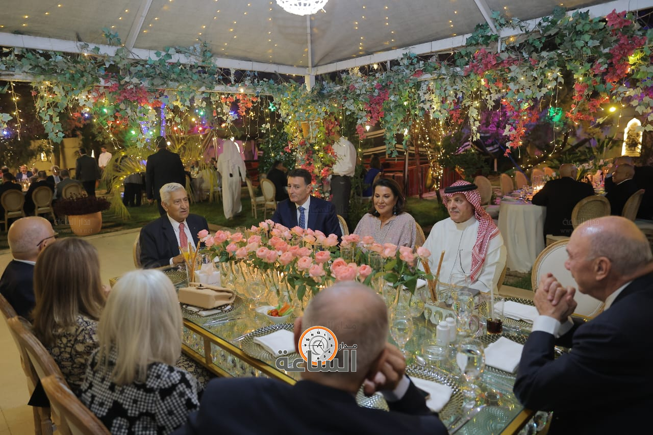 Madar Al-Saa Images 0.7504795060677646