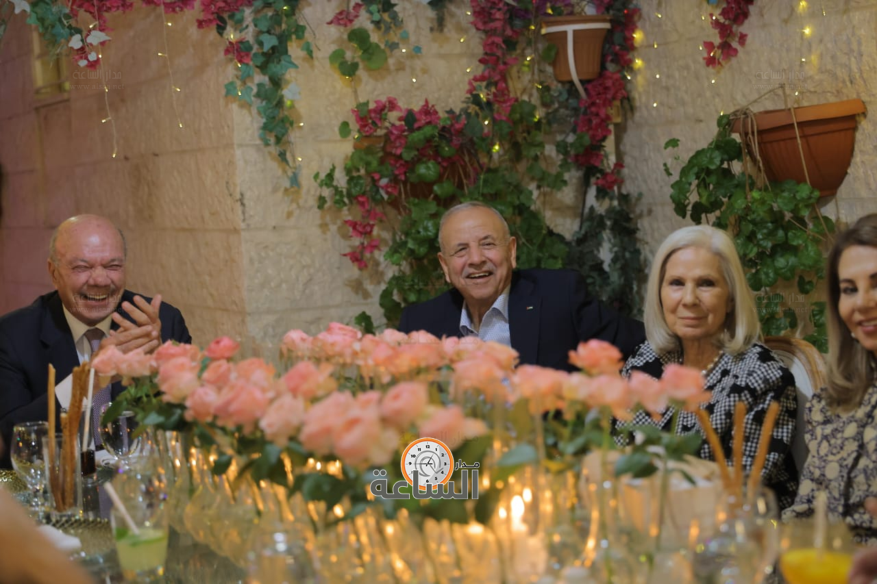 Madar Al-Saa Images 0.8547379271120963