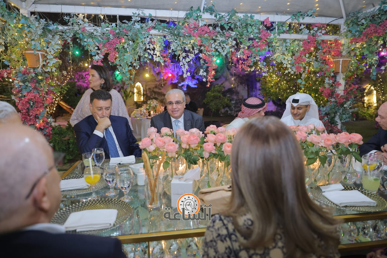 Madar Al-Saa Images 0.7963899438466207