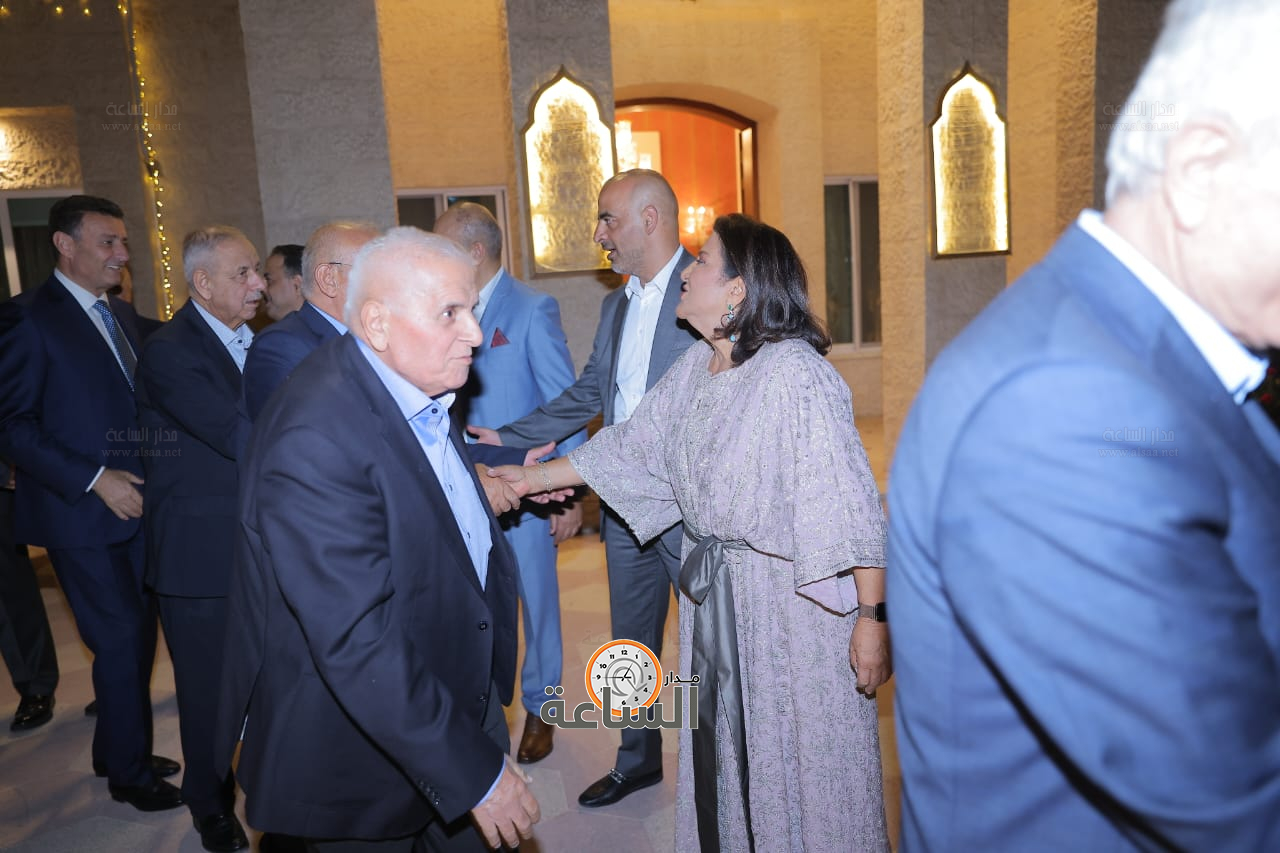 Madar Al-Saa Images 0.8428229337875486