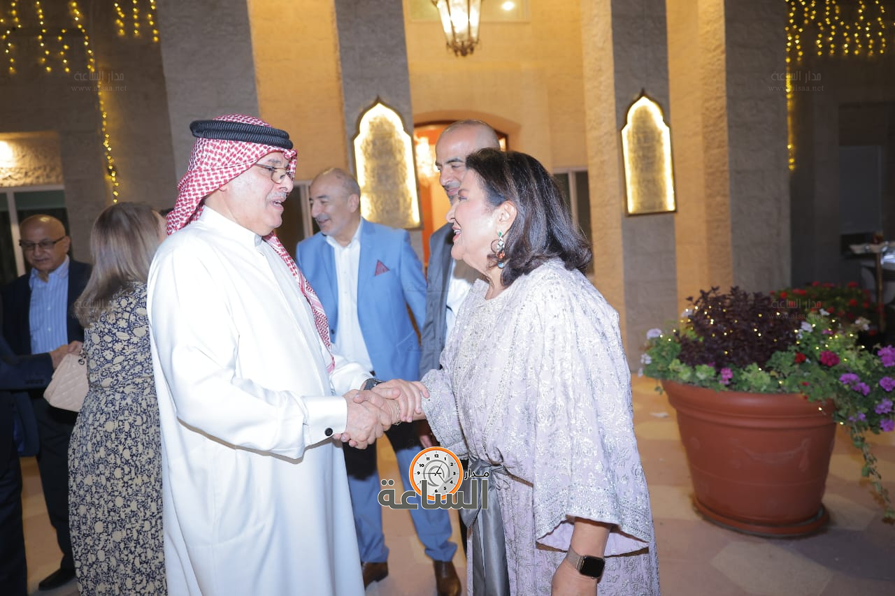 Madar Al-Saa Images 0.3905935733887731