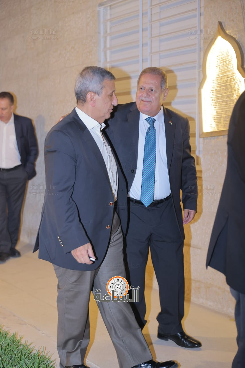 Madar Al-Saa Images 0.3793292442651378