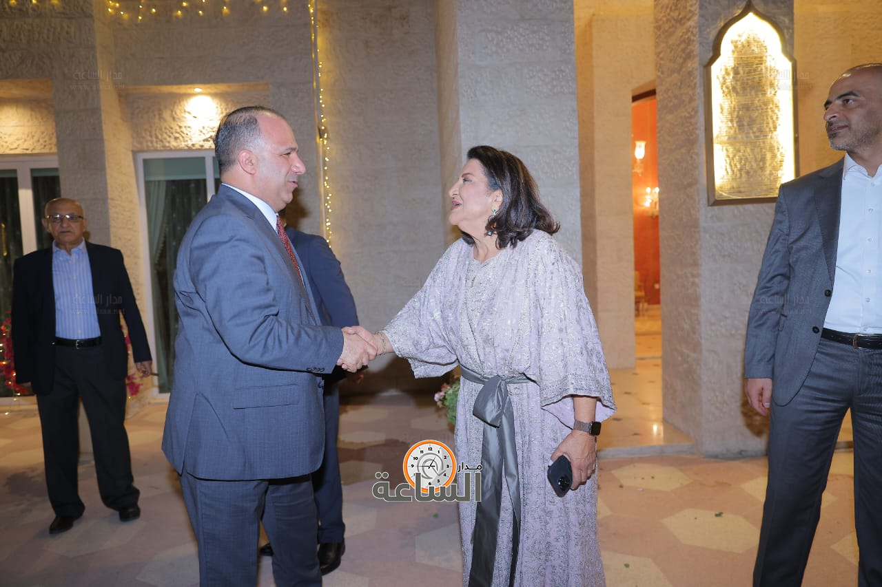 Madar Al-Saa Images 0.320652995097368