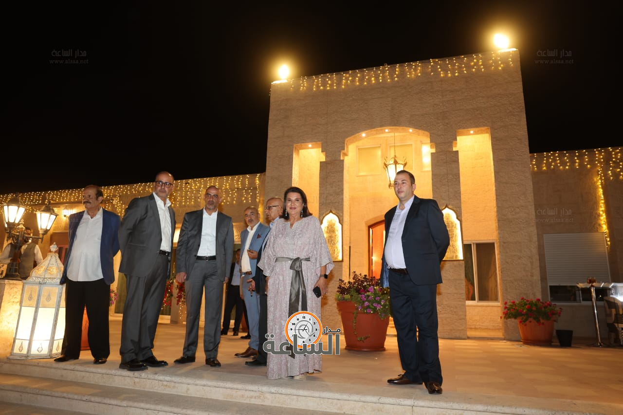 Madar Al-Saa Images 0.3124423844314509