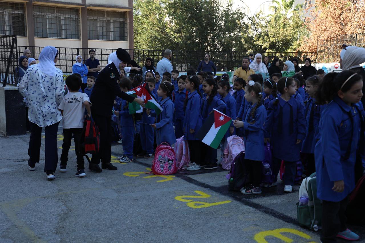 Madar Al-Saa Images 0.12580733867706417