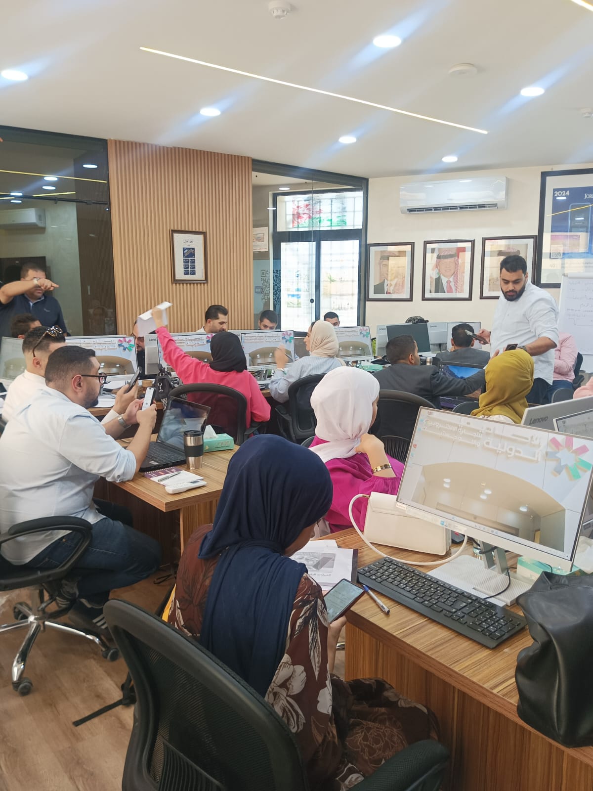 Madar Al-Saa Images 0.49298019958868033