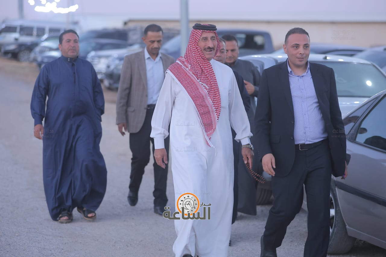 Madar Al-Saa Images 0.8789349480733121