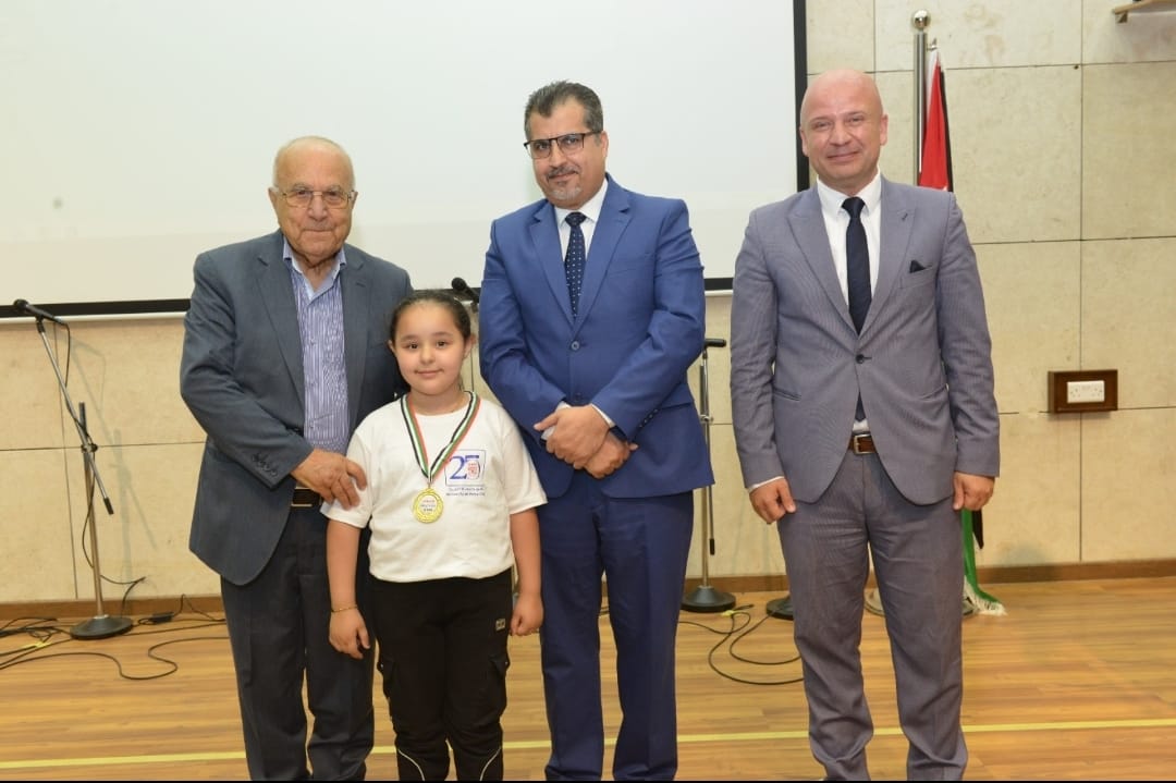 Madar Al-Saa Images 0.463120183973146