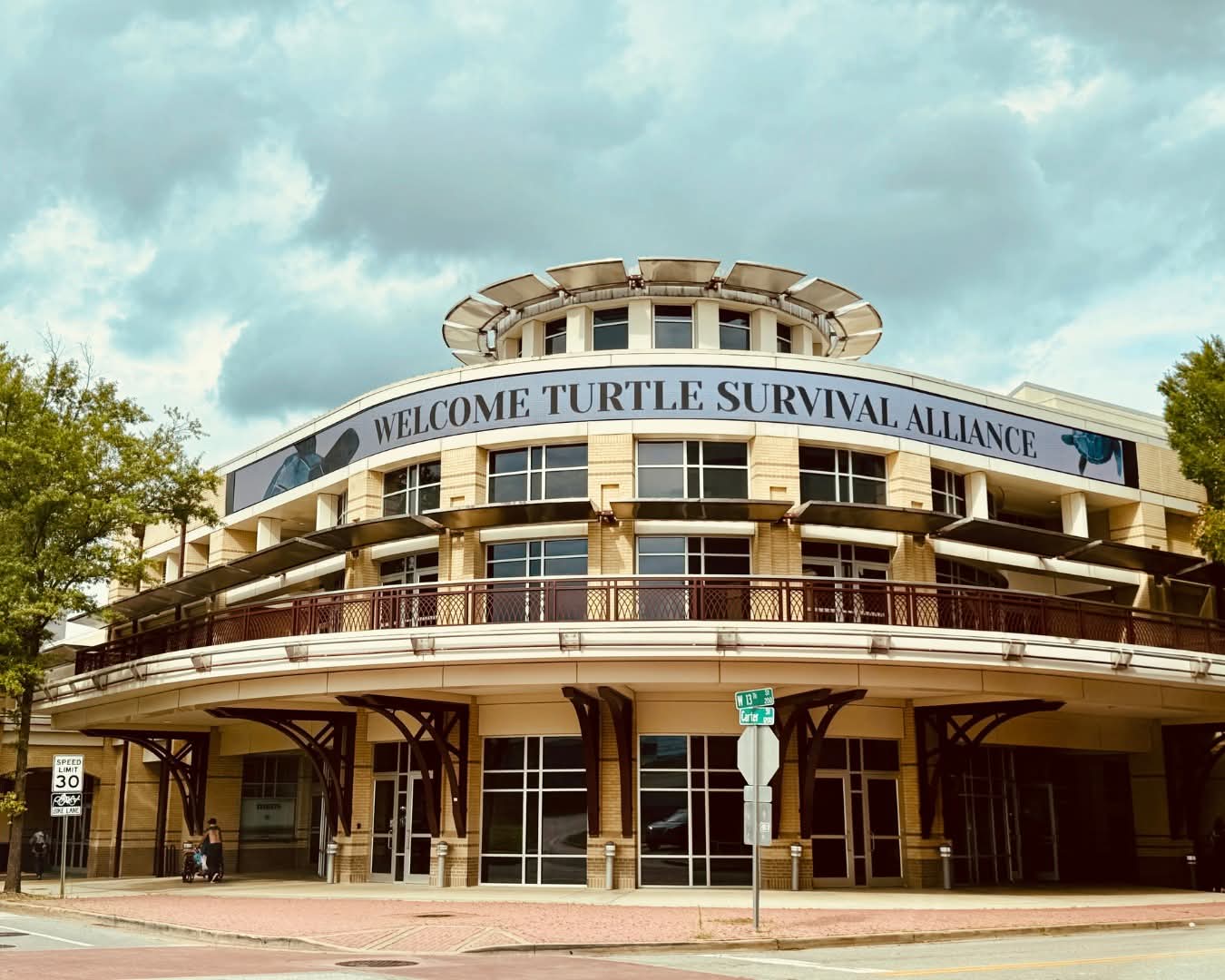 Madar Al-Saa Images 0.6505161983020478