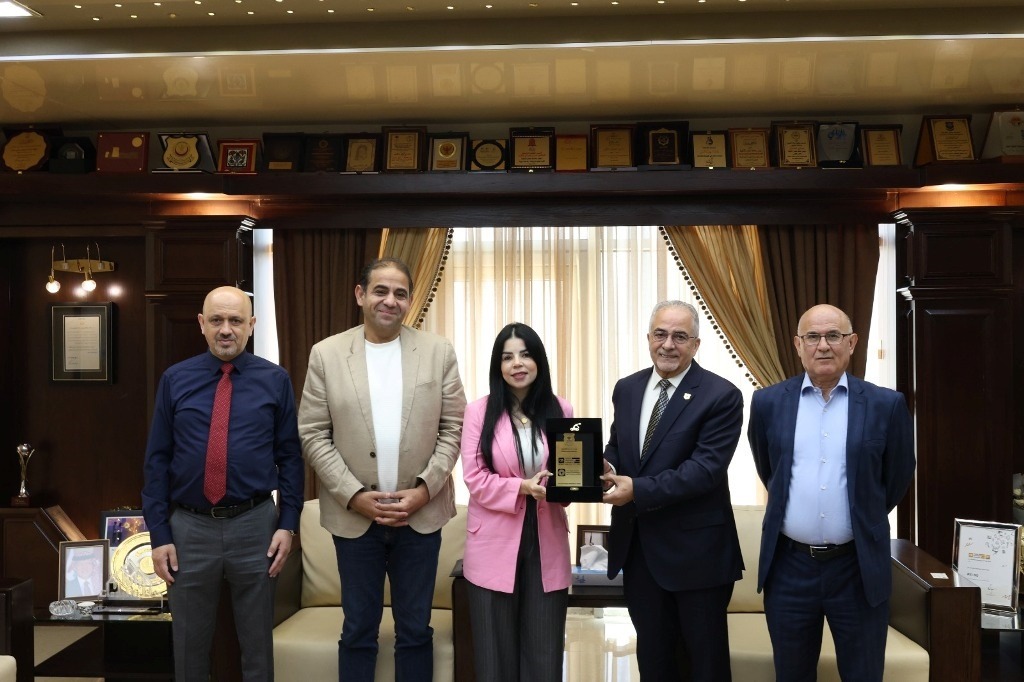 Madar Al-Saa Images 0.969417836463059