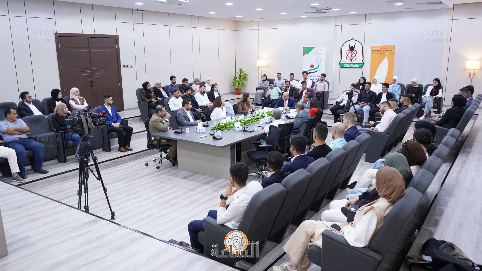 Madar Al-Saa Images 0.8912336784066268