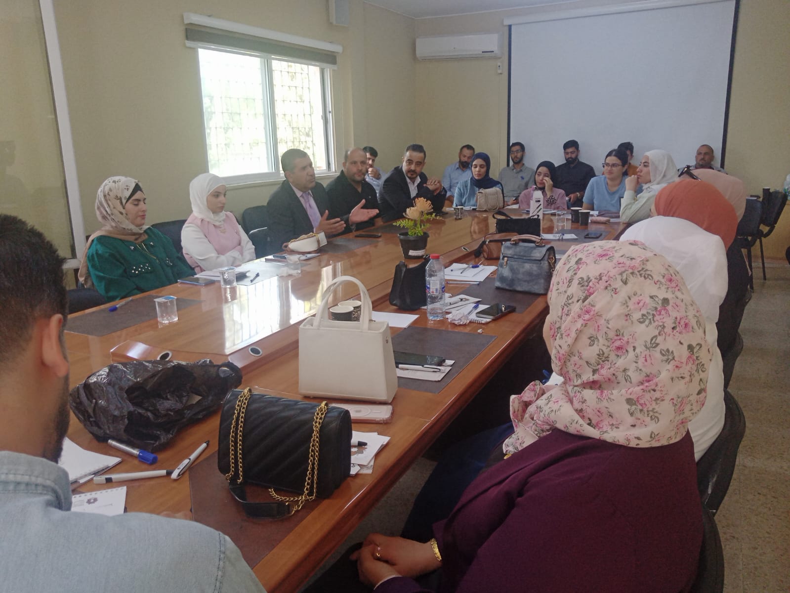 Madar Al-Saa Images 0.6755356666058597