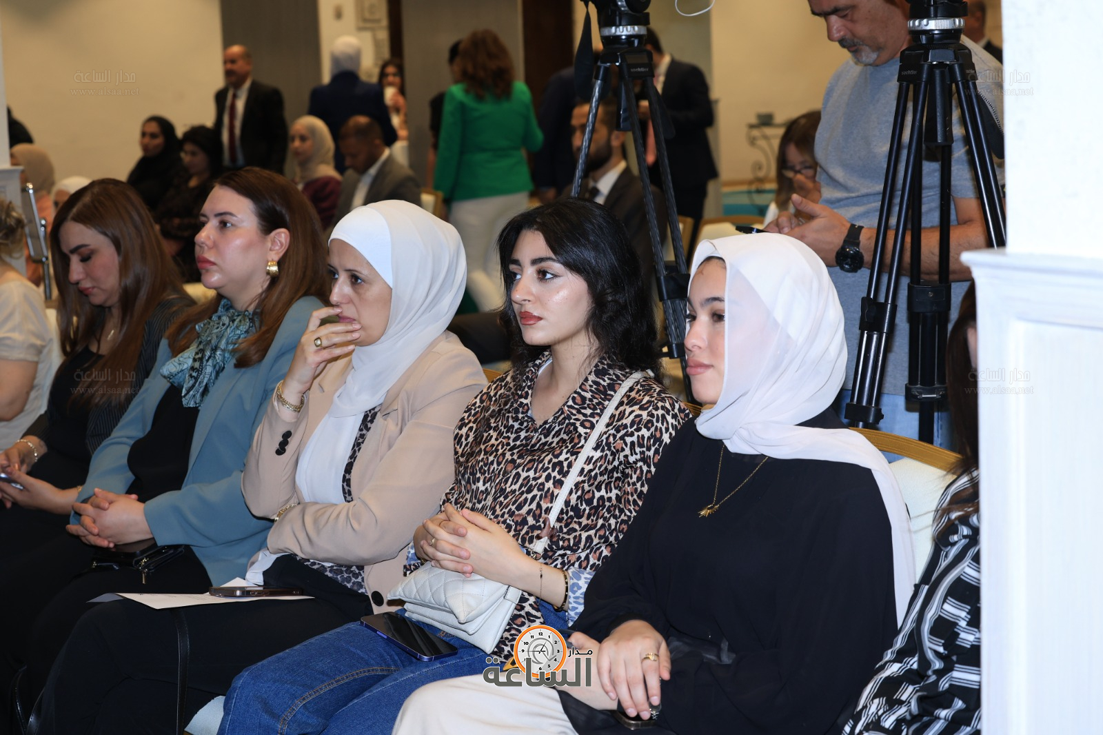 Madar Al-Saa Images 0.5020432674989013