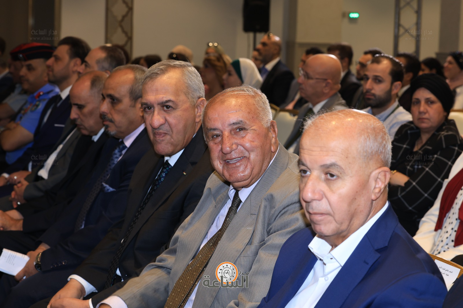 Madar Al-Saa Images 0.4111972856471916