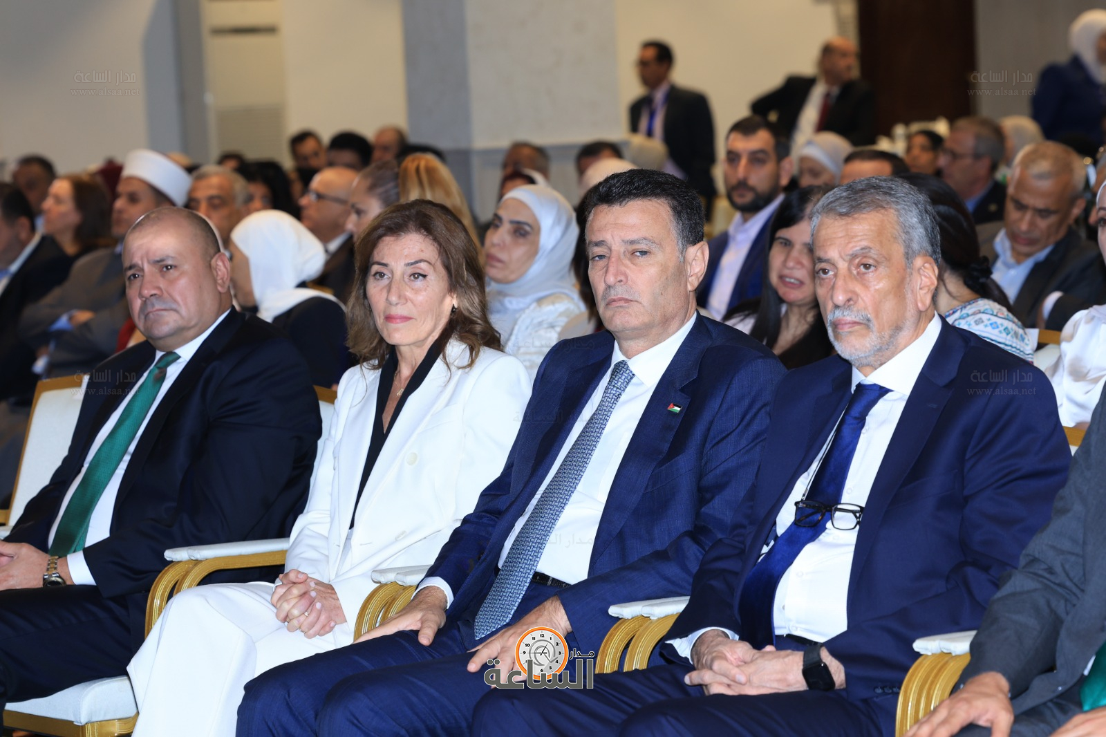 Madar Al-Saa Images 0.34388468356273005