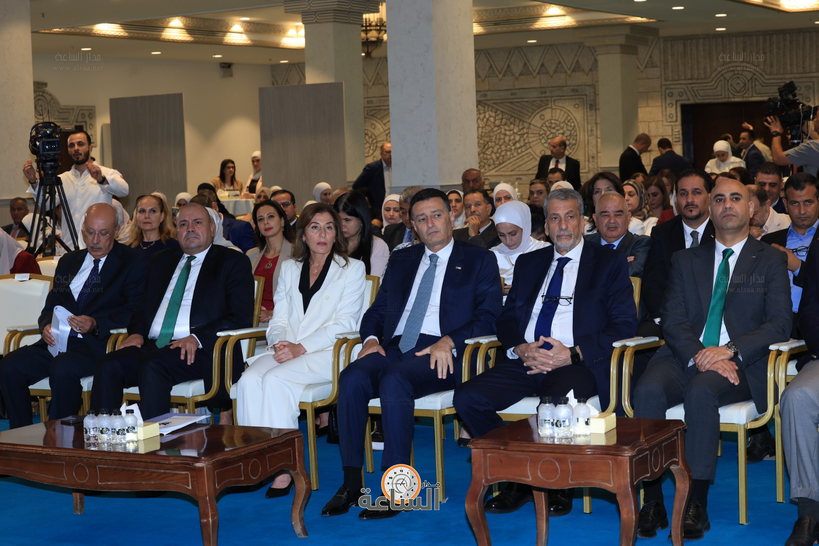 Madar Al-Saa Images 0.7133043848378994