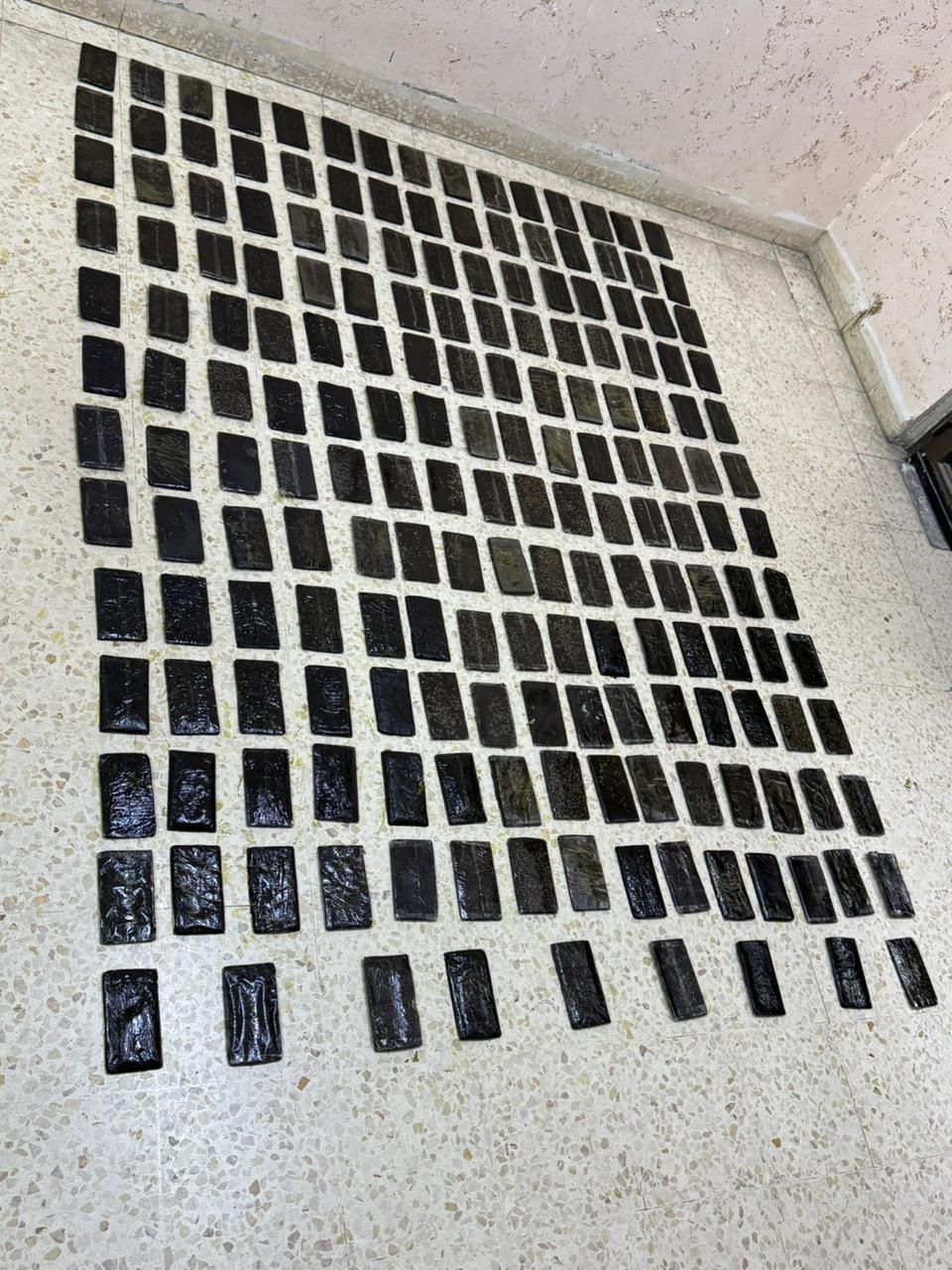 Madar Al-Saa Images 0.807145579668249