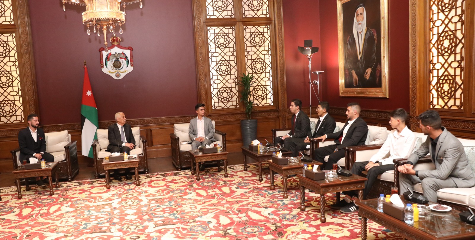 Madar Al-Saa Images 0.7679567589525309