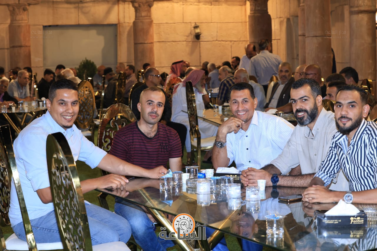 Madar Al-Saa Images 0.8802602757770555