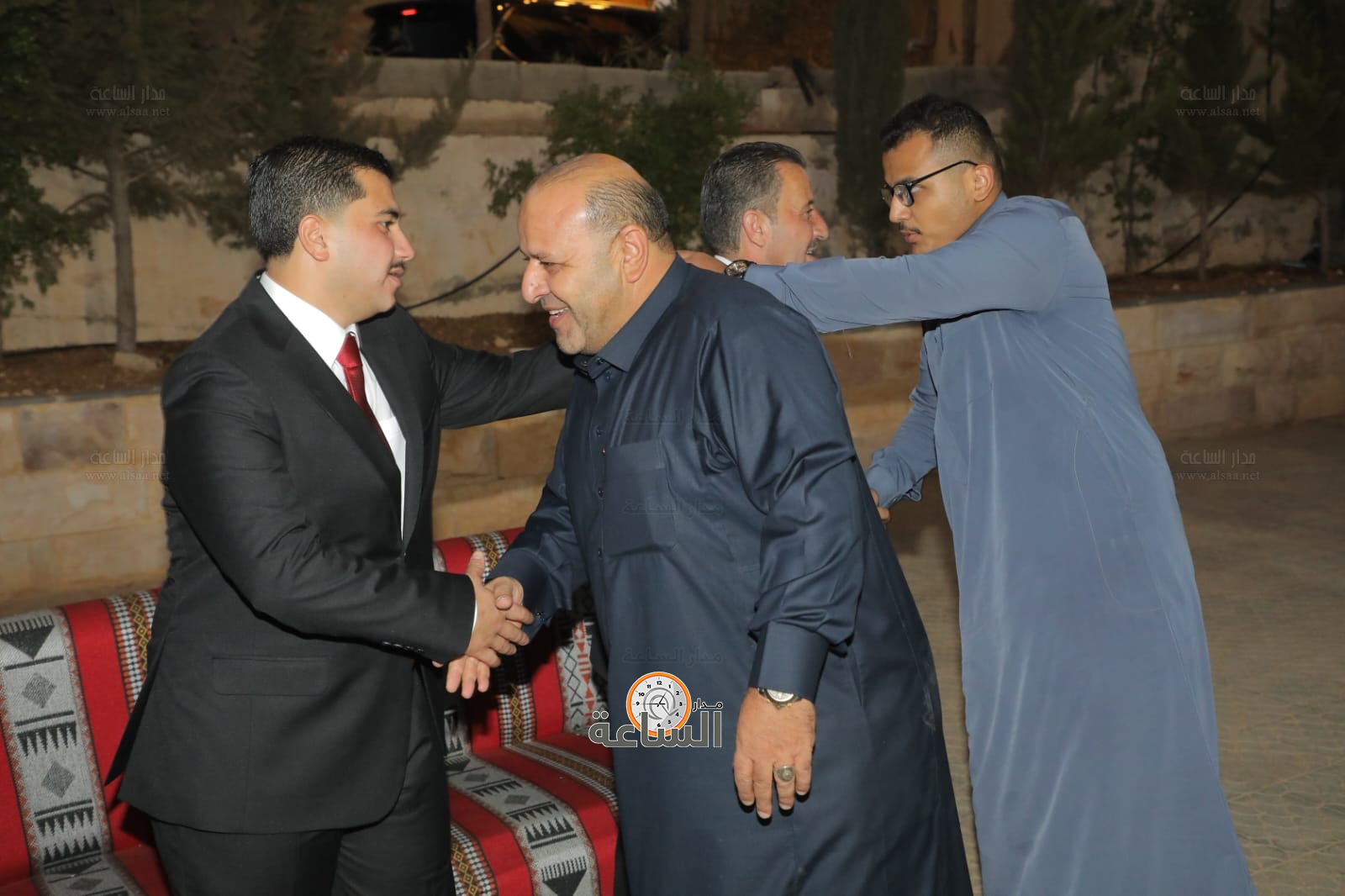 Madar Al-Saa Images 0.3322535902329986