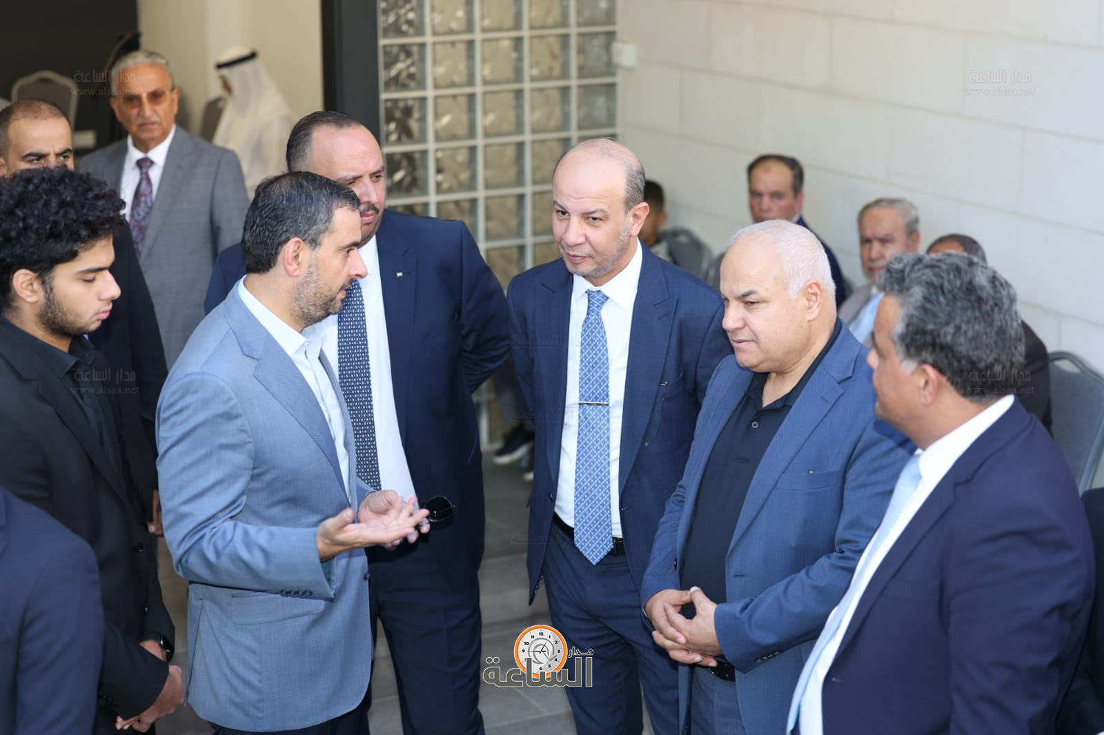 Madar Al-Saa Images 0.004951721057338765