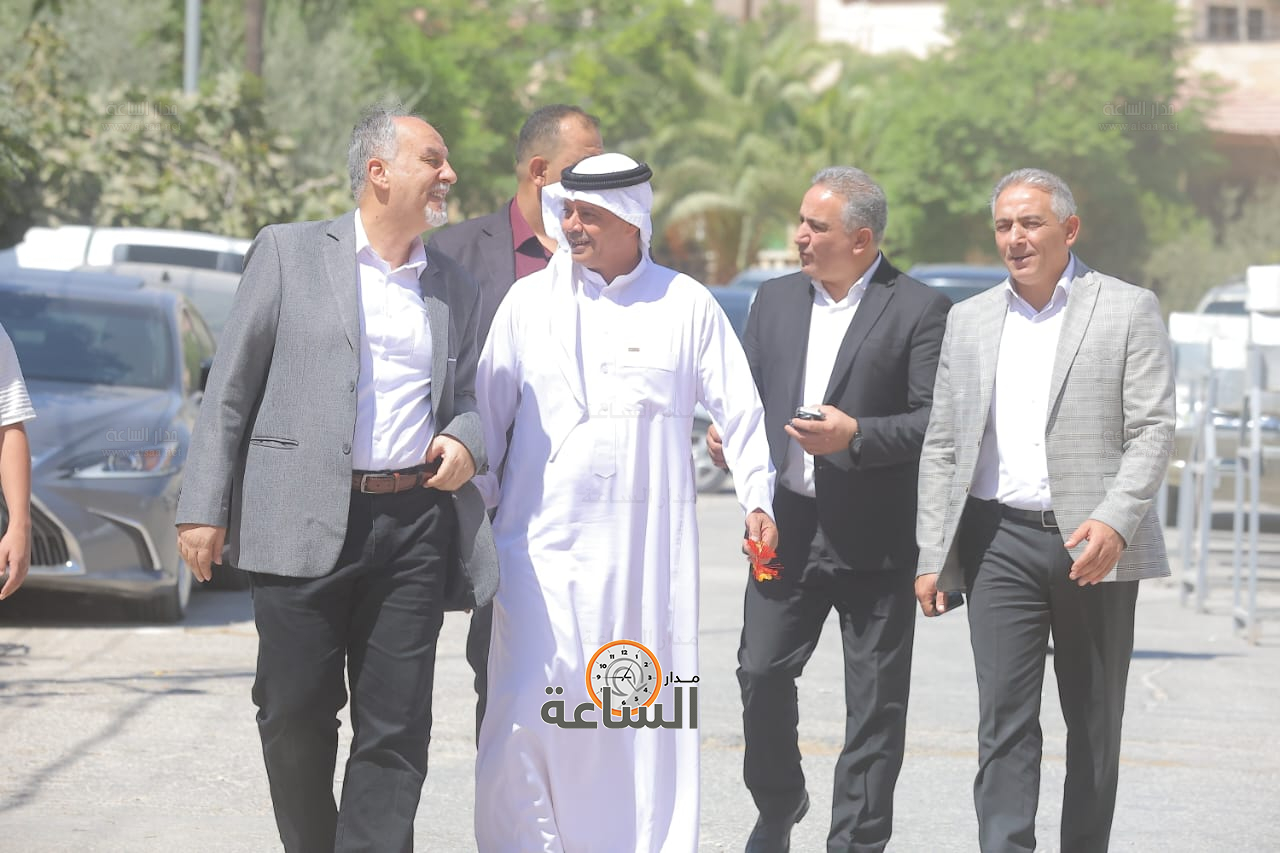 Madar Al-Saa Images 0.3775808018068385