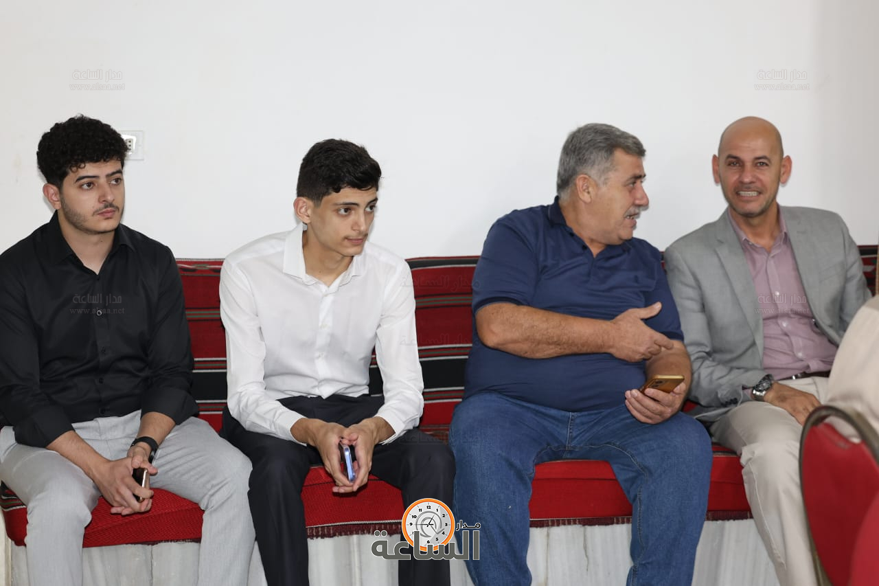 Madar Al-Saa Images 0.7161875632830509