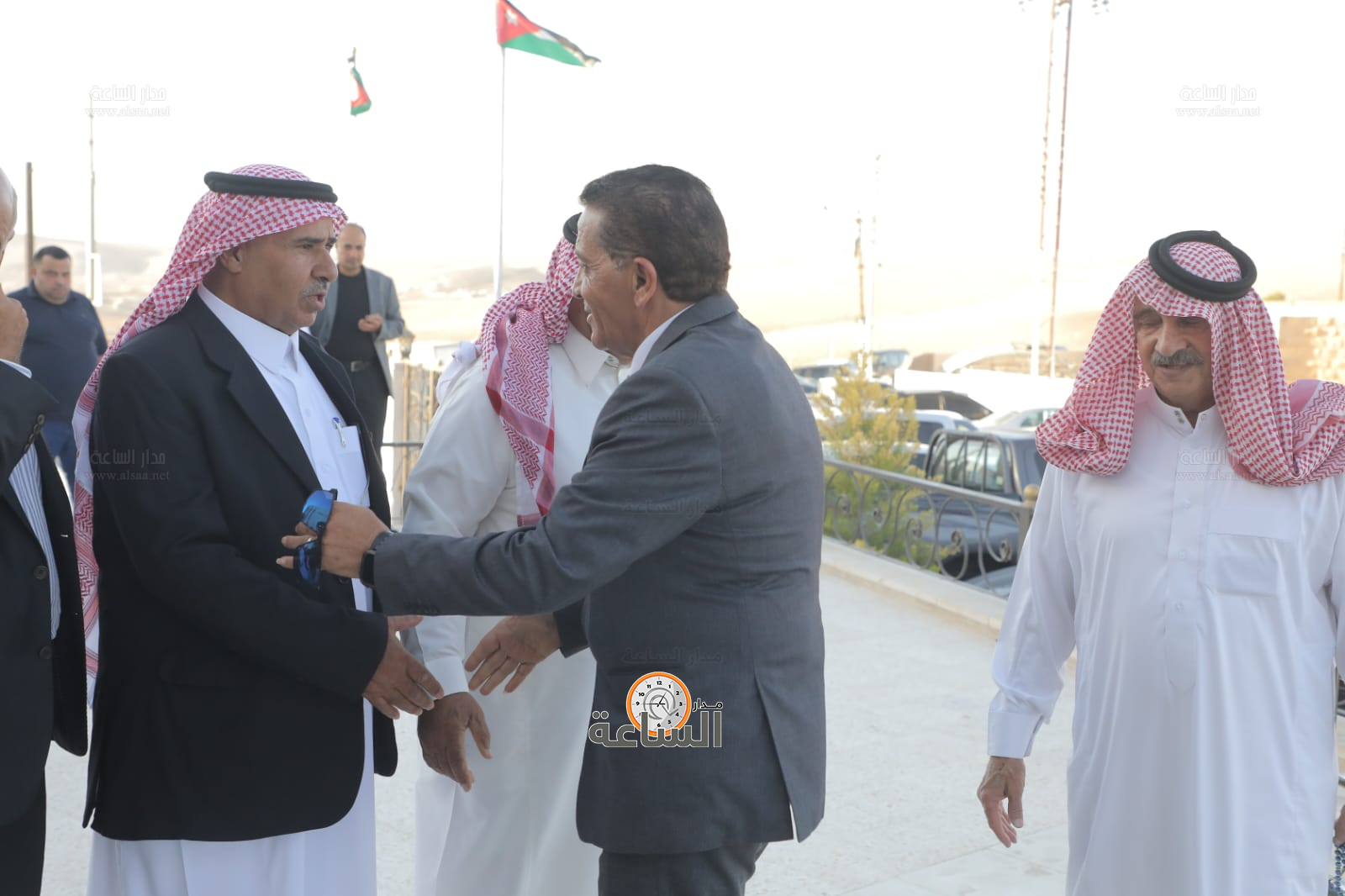 Madar Al-Saa Images 0.4182895546249331