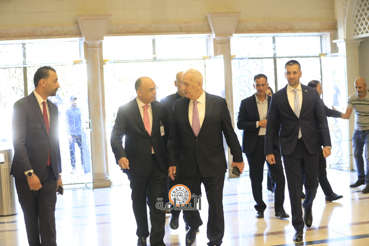 Madar Al-Saa Images 0.8300103050541539