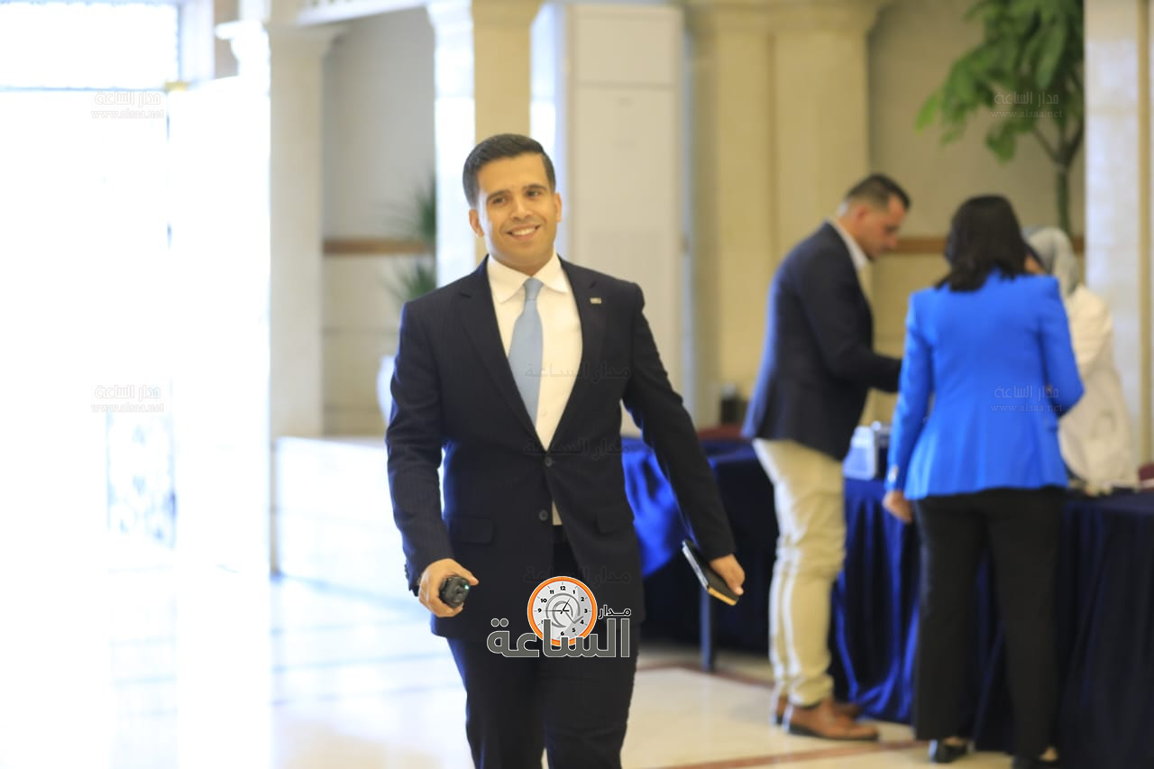 Madar Al-Saa Images 0.42713873910177047