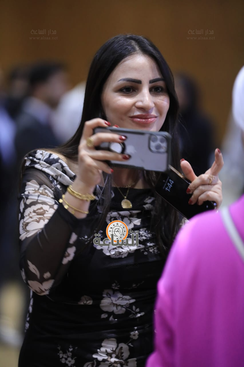 Madar Al-Saa Images 0.7040648575141508