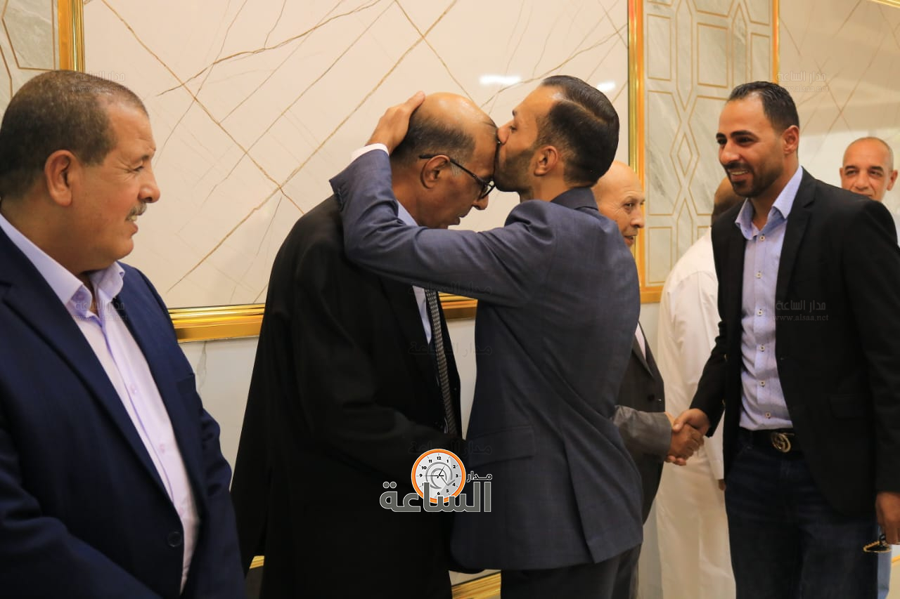 Madar Al-Saa Images 0.303656664492884