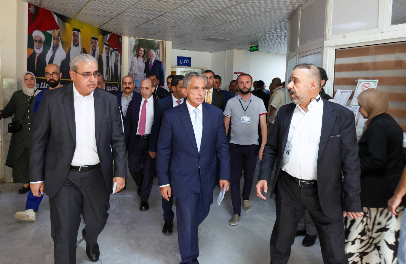 Madar Al-Saa Images 0.9587982906565636