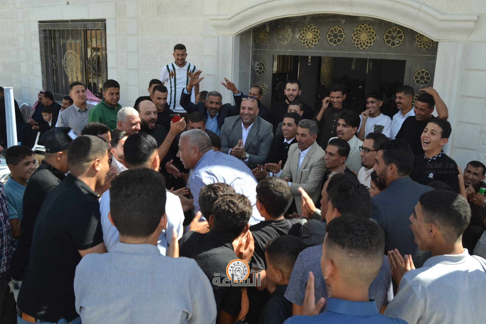 Madar Al-Saa Images 0.31938578520837313