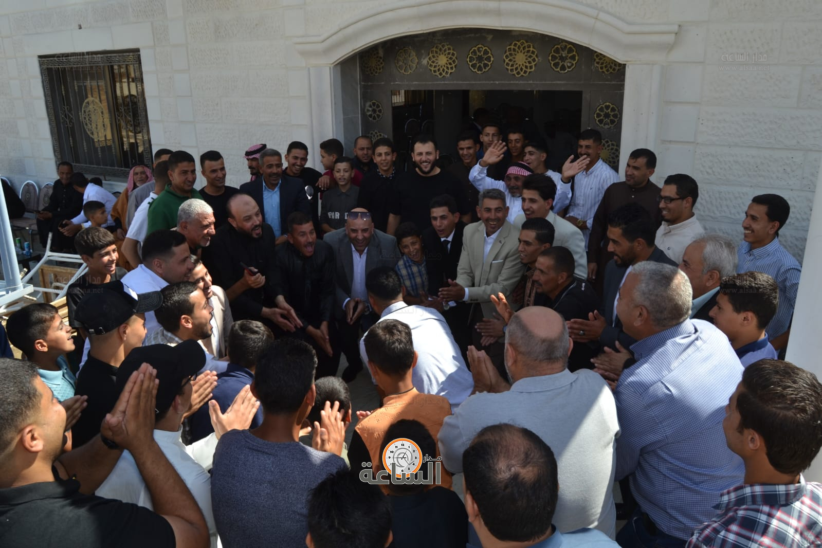 Madar Al-Saa Images 0.37711951289419443