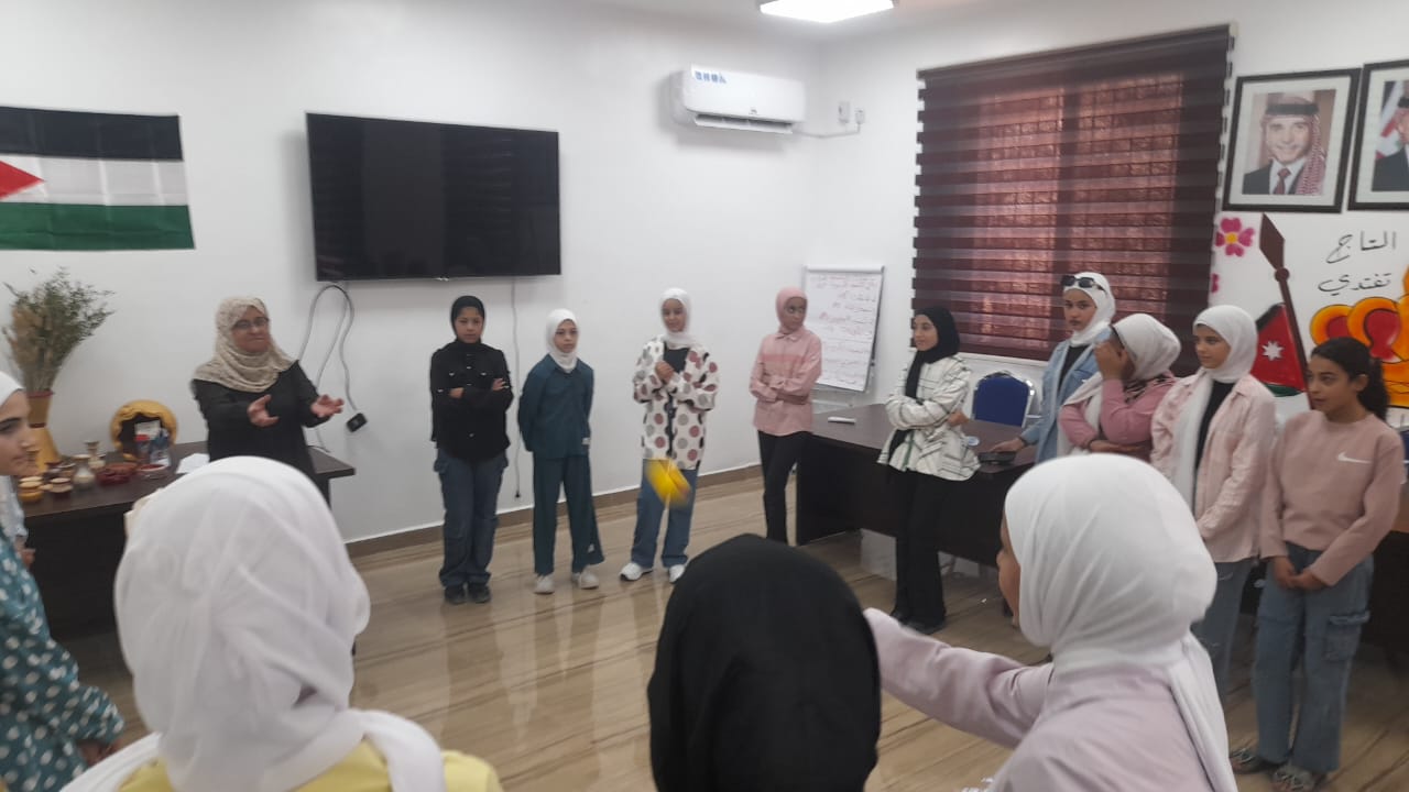 Madar Al-Saa Images 0.9148290550263919