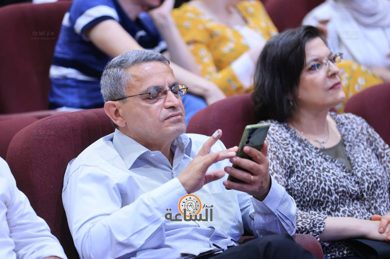 Madar Al-Saa Images 0.3756667433124451