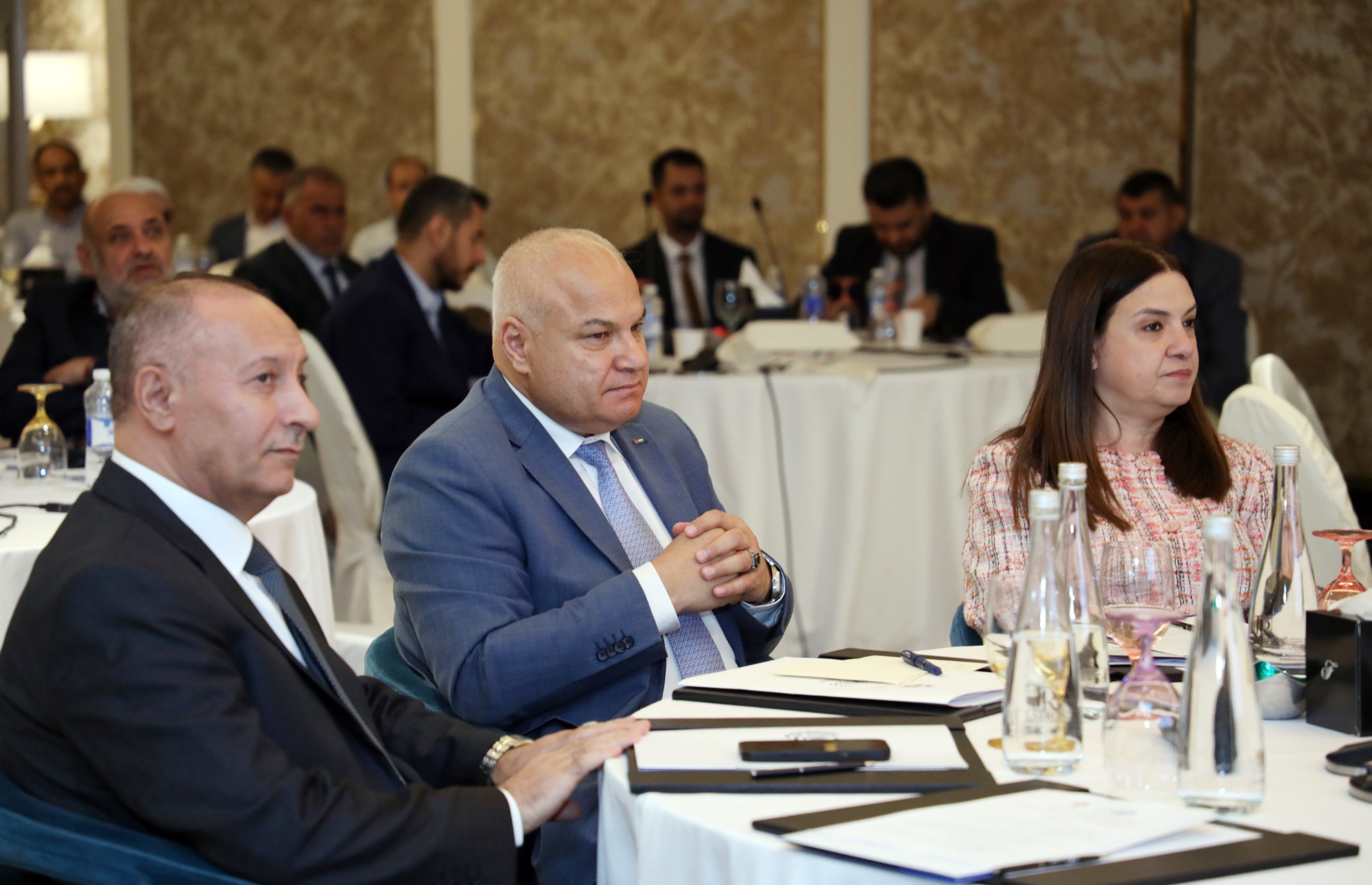 Madar Al-Saa Images 0.7375703429963818