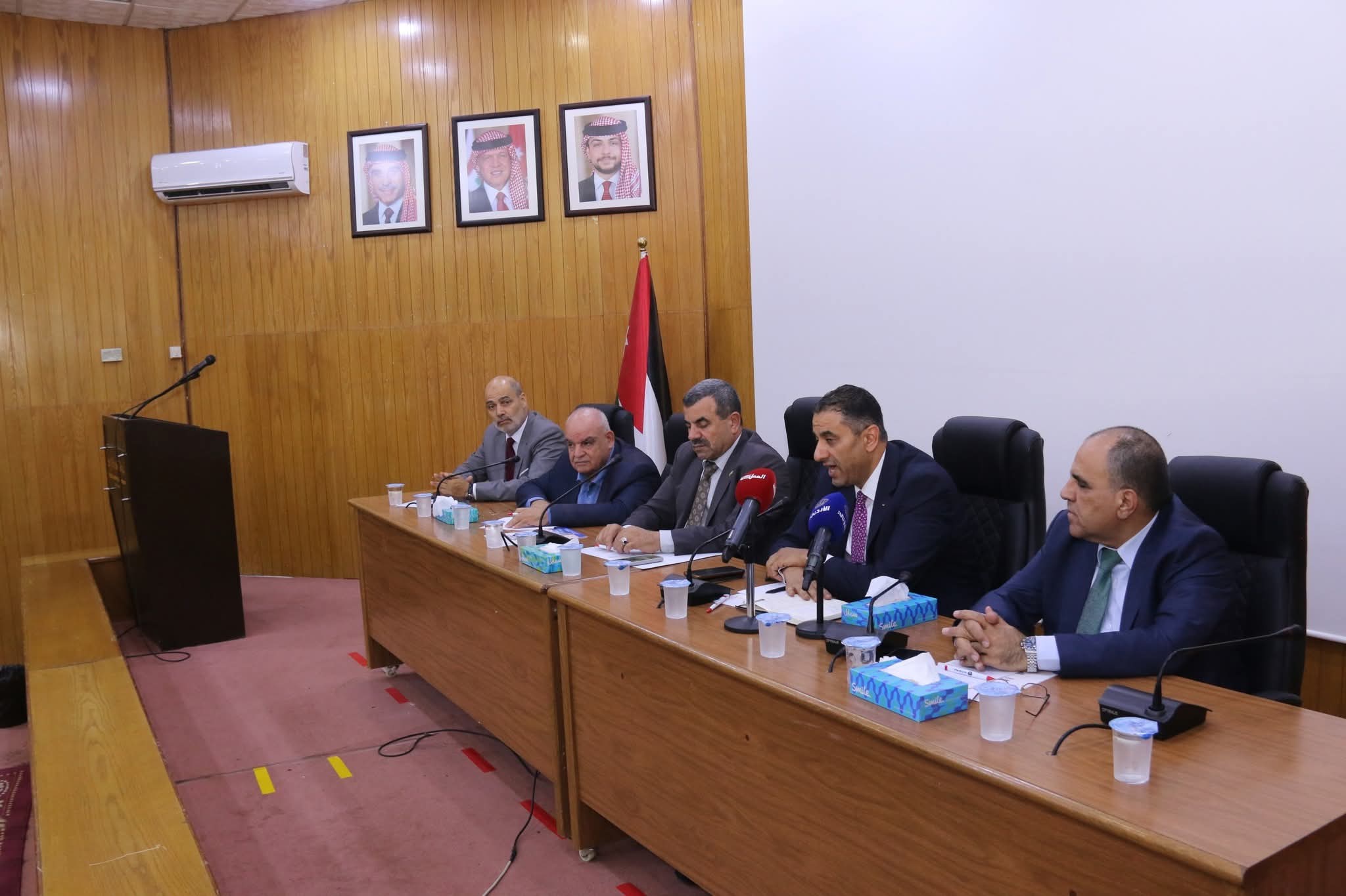 Madar Al-Saa Images 0.6905967669759654