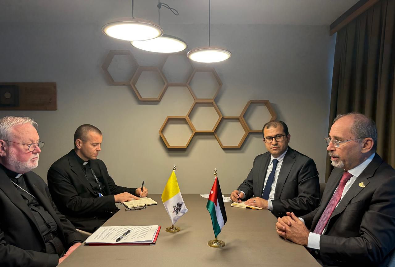 Madar Al-Saa Images 0.777647179205826