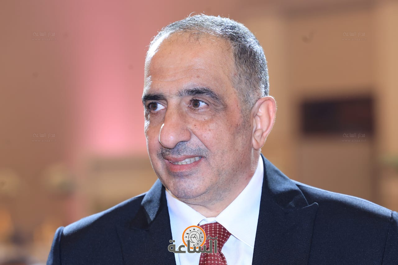 Madar Al-Saa Images 0.4563913683039321