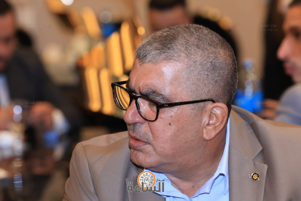 Madar Al-Saa Images 0.8940447874387573